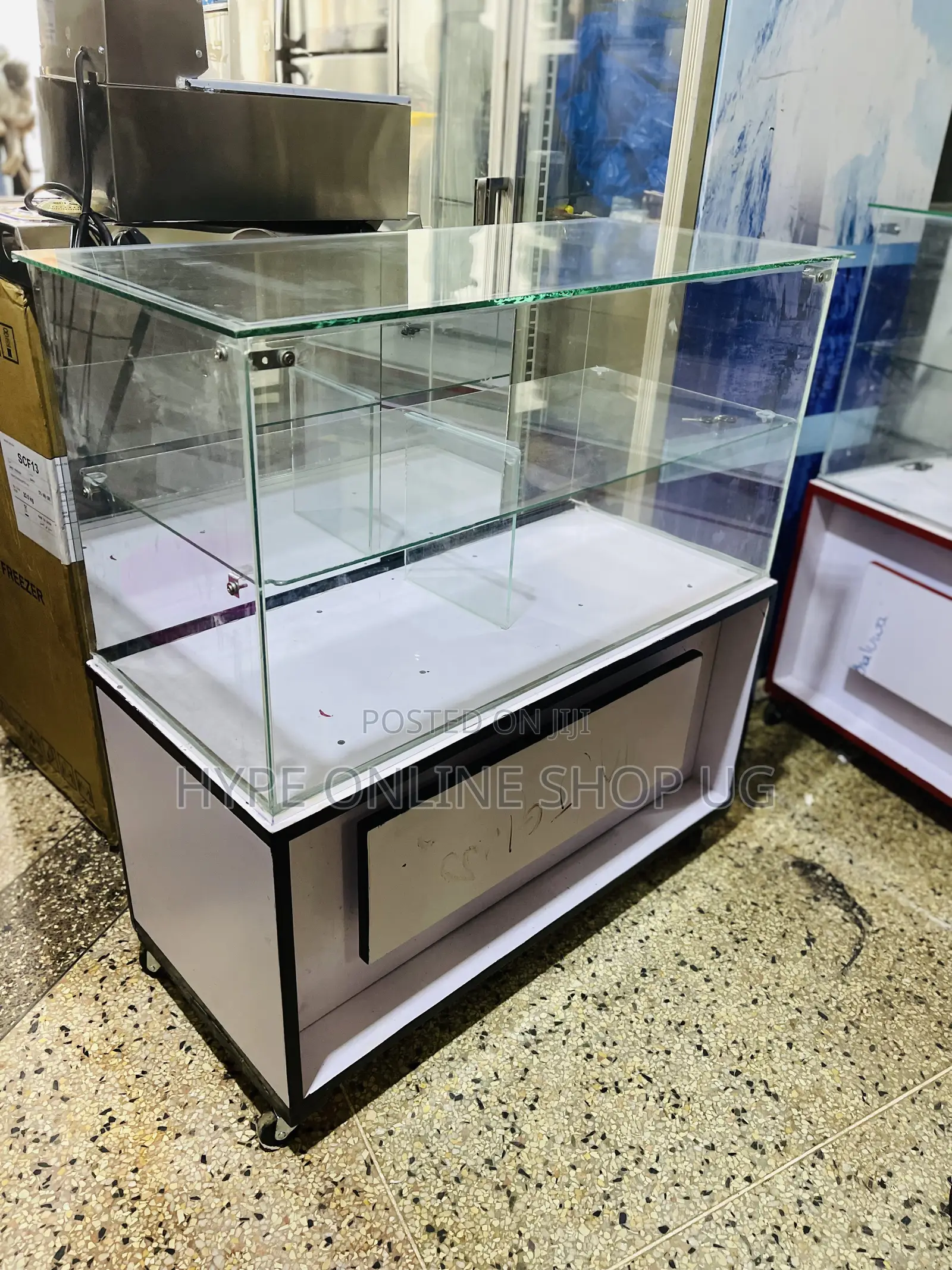 Black Designers 3fts Glass Counter Table Ug