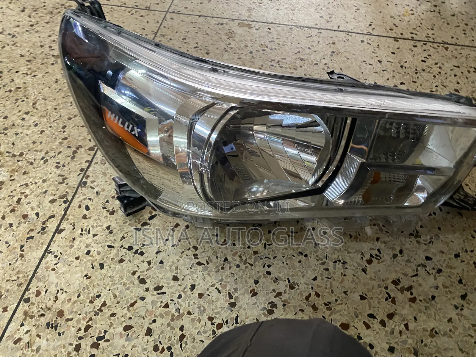 Hillux Vigo Headlights