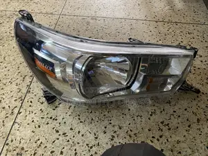 Hillux Vigo Headlights