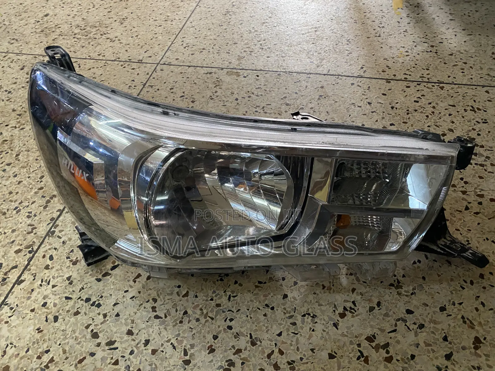 Hillux Vigo Headlights