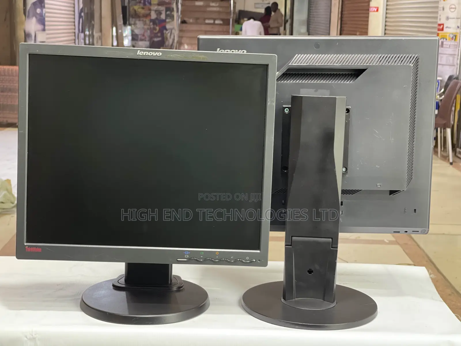 Lenovo 19 Inches Square