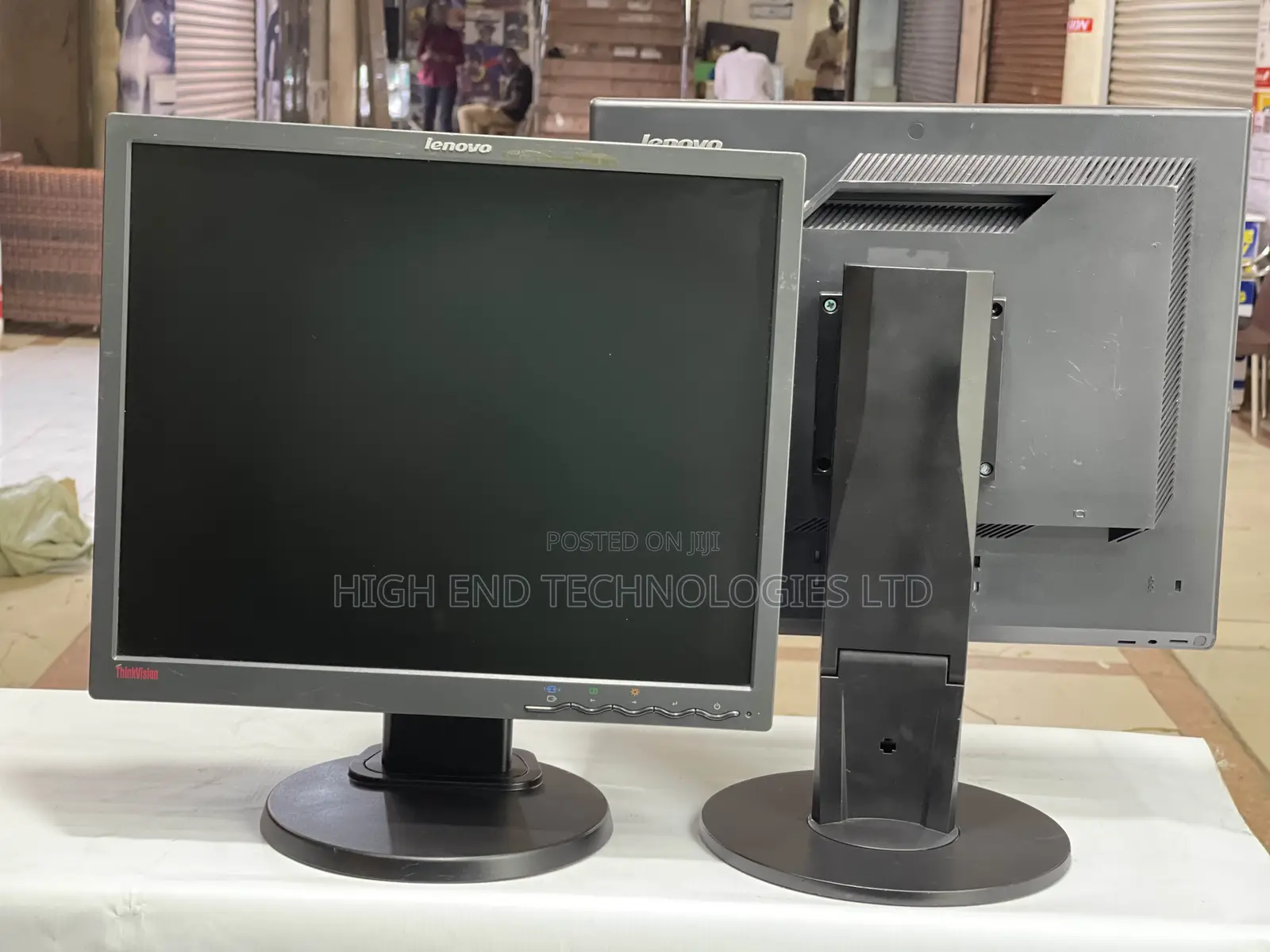 Lenovo 19 Inches Square