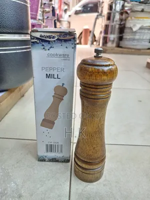 Wood Pepper Grinder Set