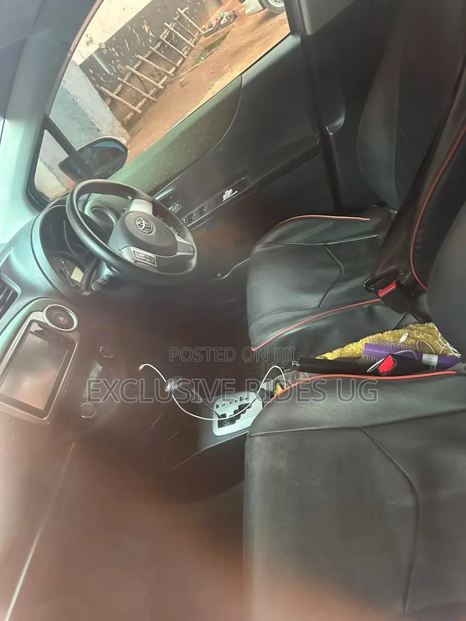 Toyota Vitz 2016 Silver