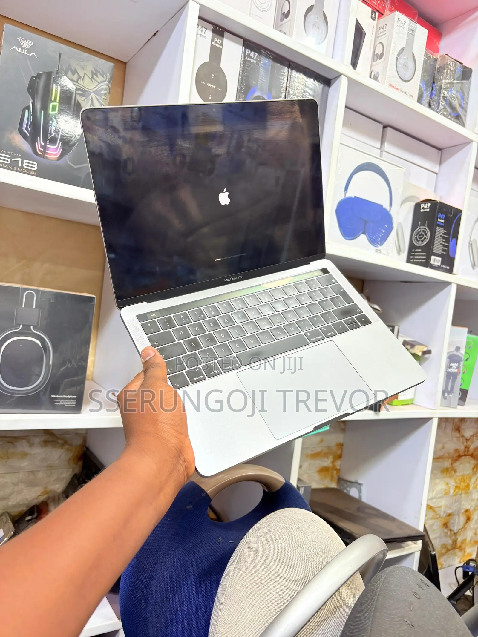 Laptop Apple MacBook Pro 2019 8GB Intel Core I5 SSHD (Hybrid) 256GB