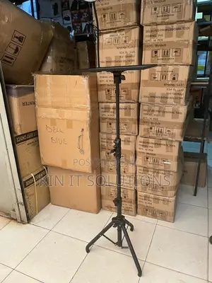 Tripod Projector Stand .