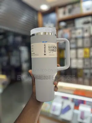 Stanleyquencher H2.0 Tumbler With Handle and Straw