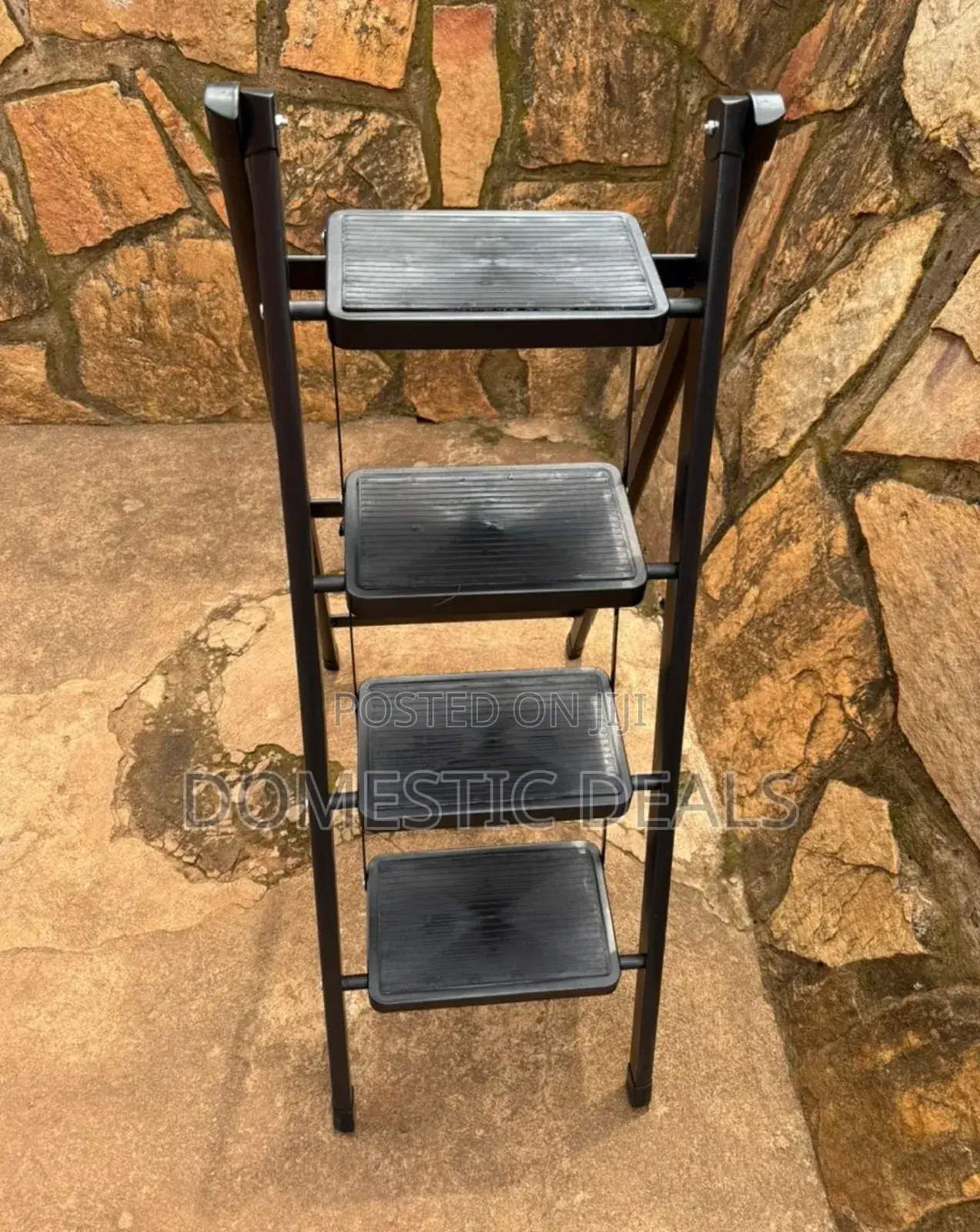 4 Step Foldable Step Ladder