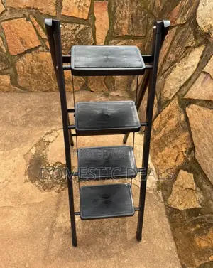 4 Step Foldable Step Ladder
