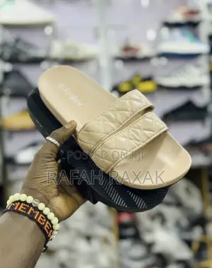 New Classic Women’S Beige Fraley Push In Sandals