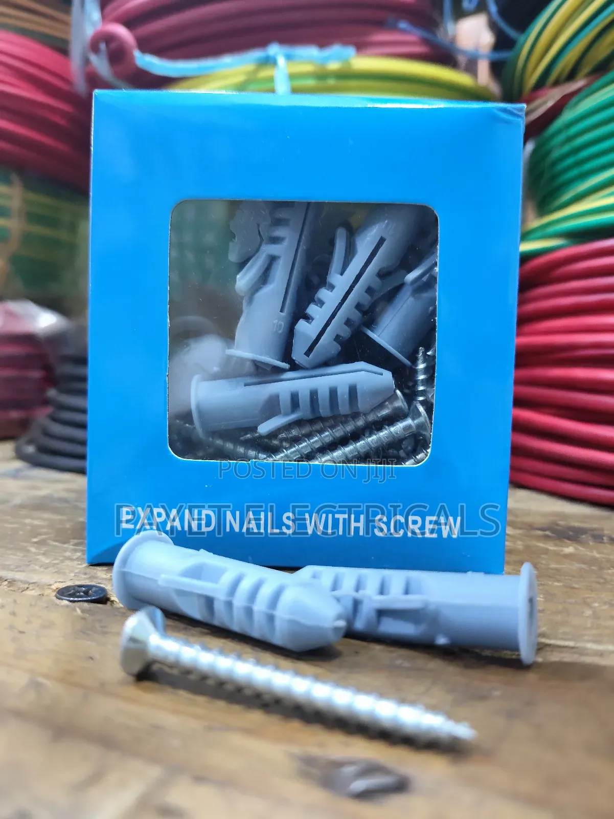 10 Mm Screws With Wall Plugs