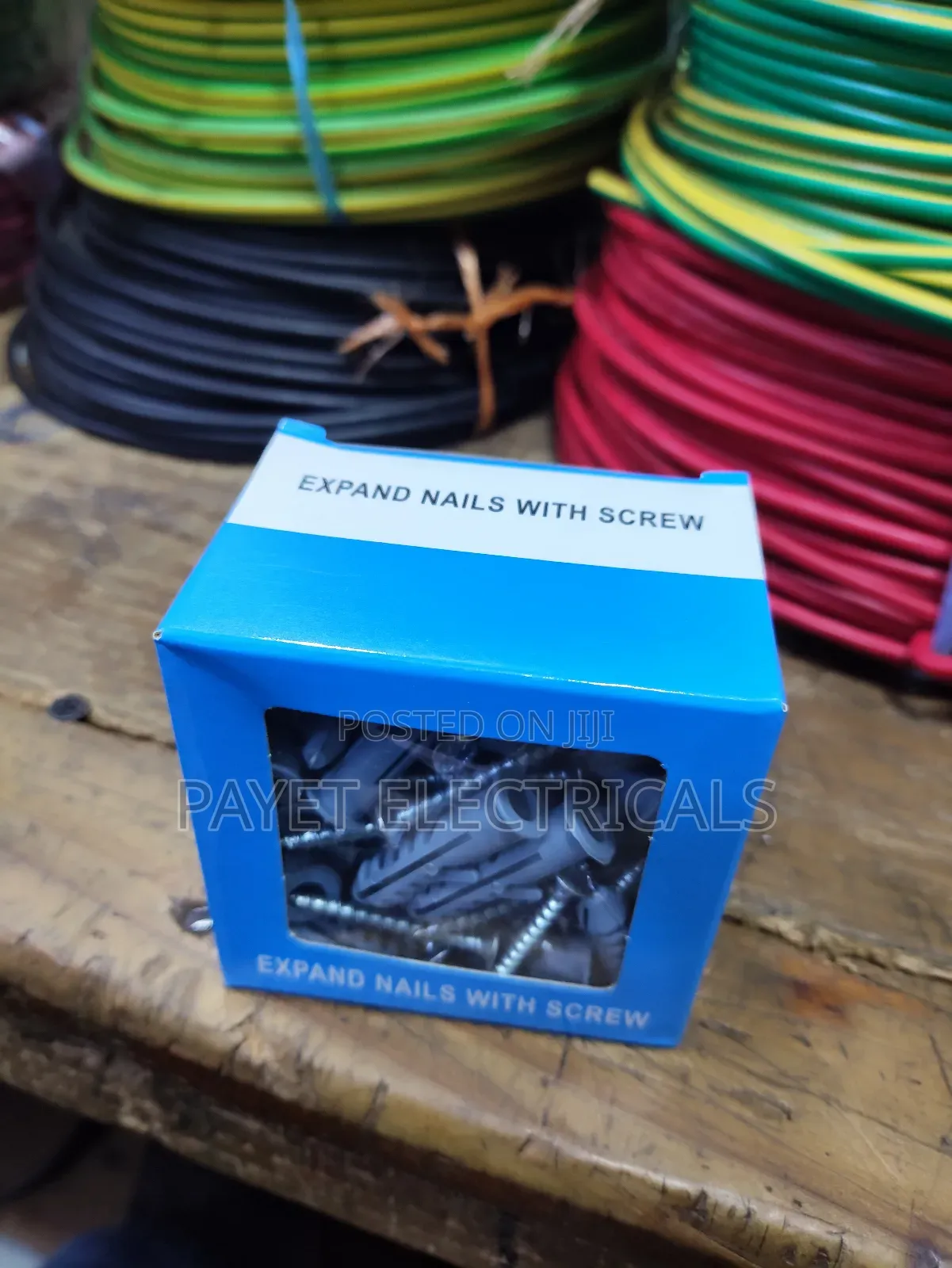 8 Mm Screws With Wall Plugs