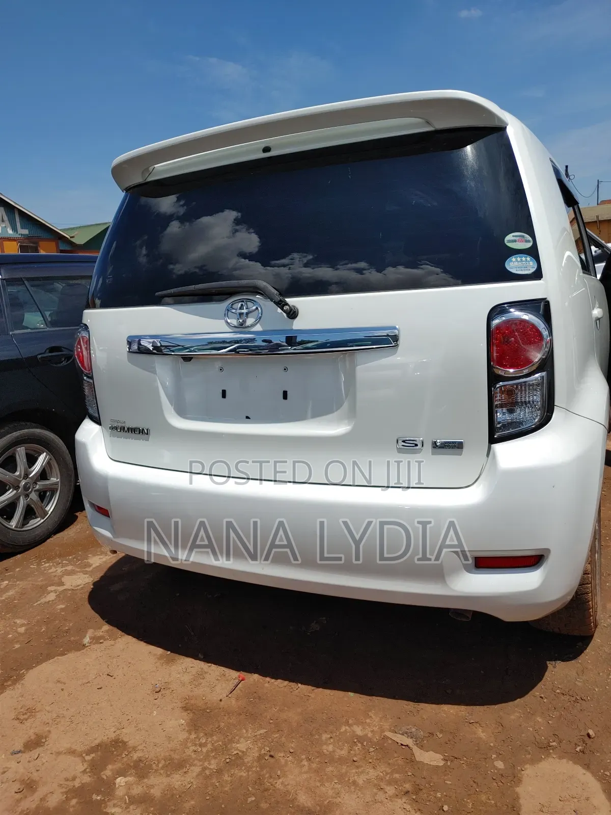 Toyota Corolla Rumion 2011 White