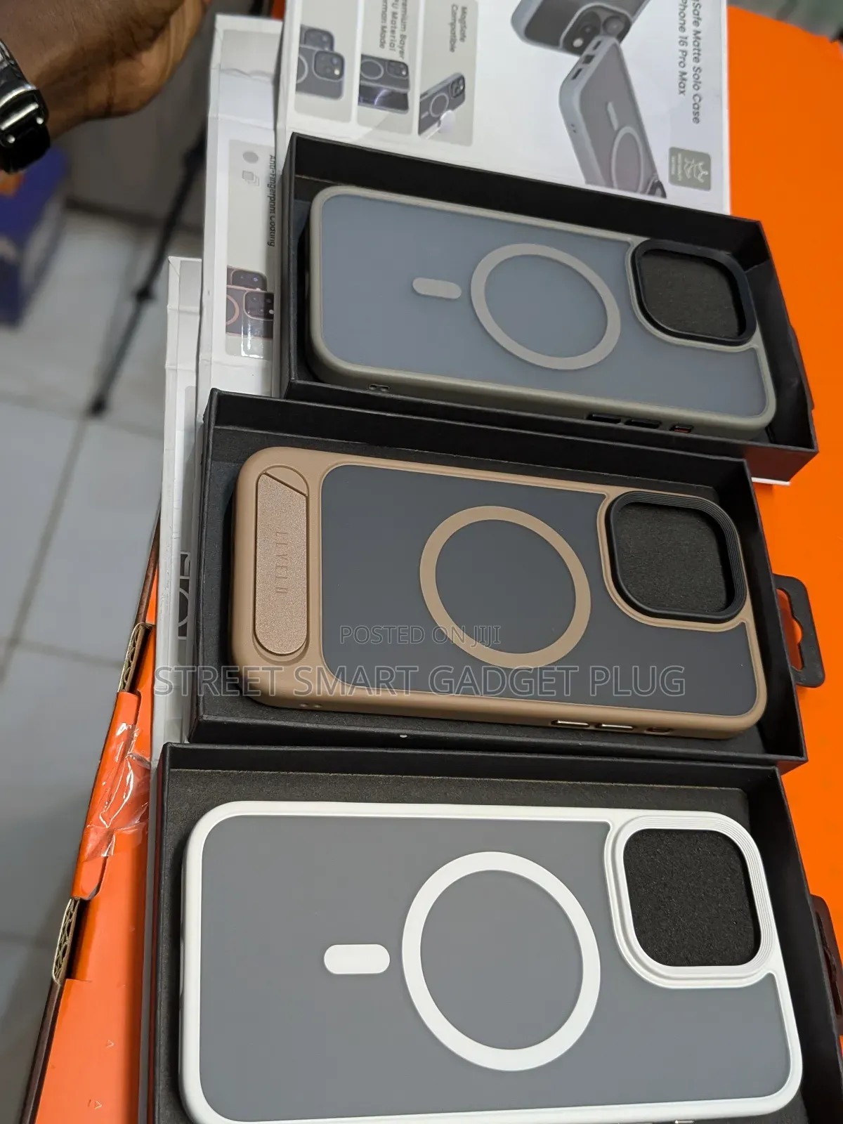 Levelo Mag-Safe Cases 16promax