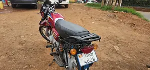 Bajaj Boxer 125 2024 Red