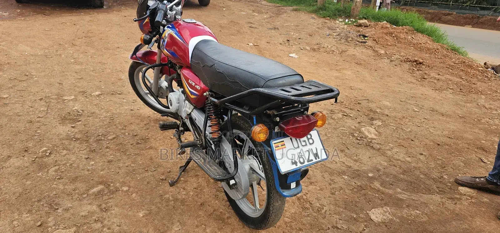 Bajaj Boxer 125 2024 Red