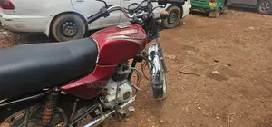 Bajaj Boxer 2025 Red