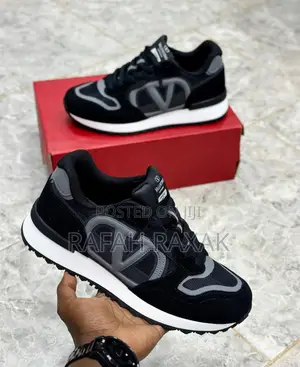 Original Men’S Black/White Valentino Casual Sneakers