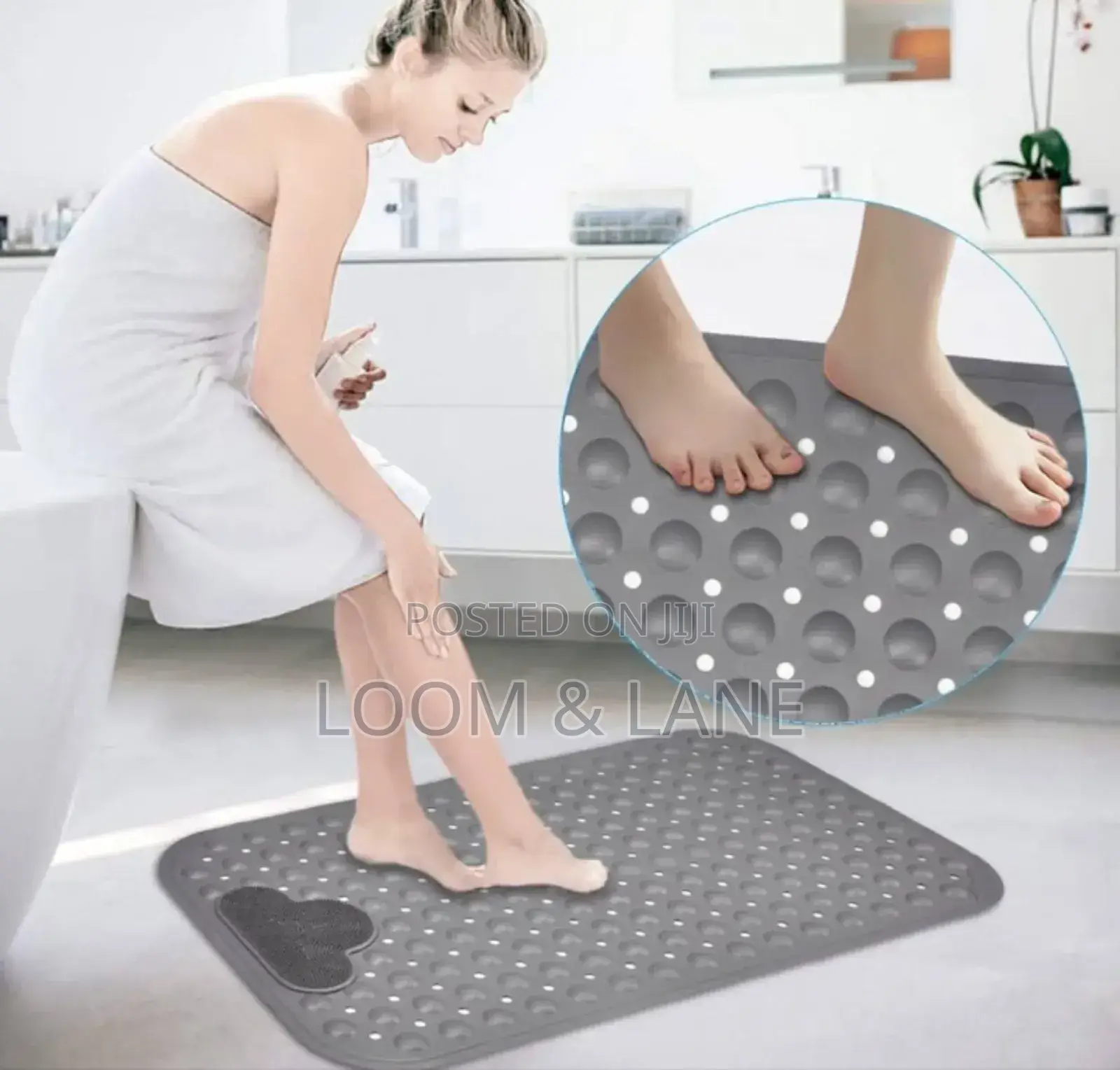 Anti Fall Bathroom Mat With Massaging Surface