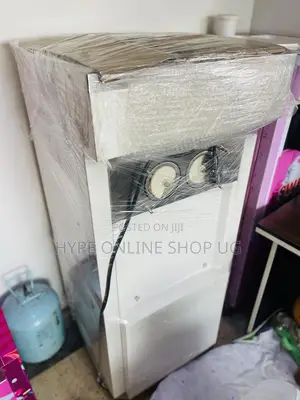 Holly Icecream Machines 001