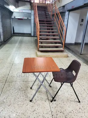 Vip Reading Chair and Foldable Table