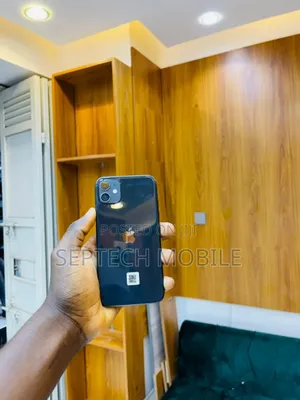 New Apple iPhone 11 64 GB Black