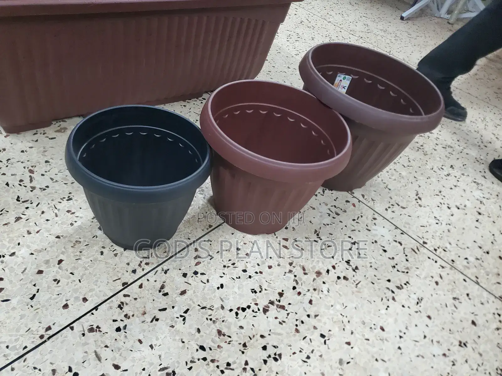 Quality Round Plastic Flower Pots (Orchid)