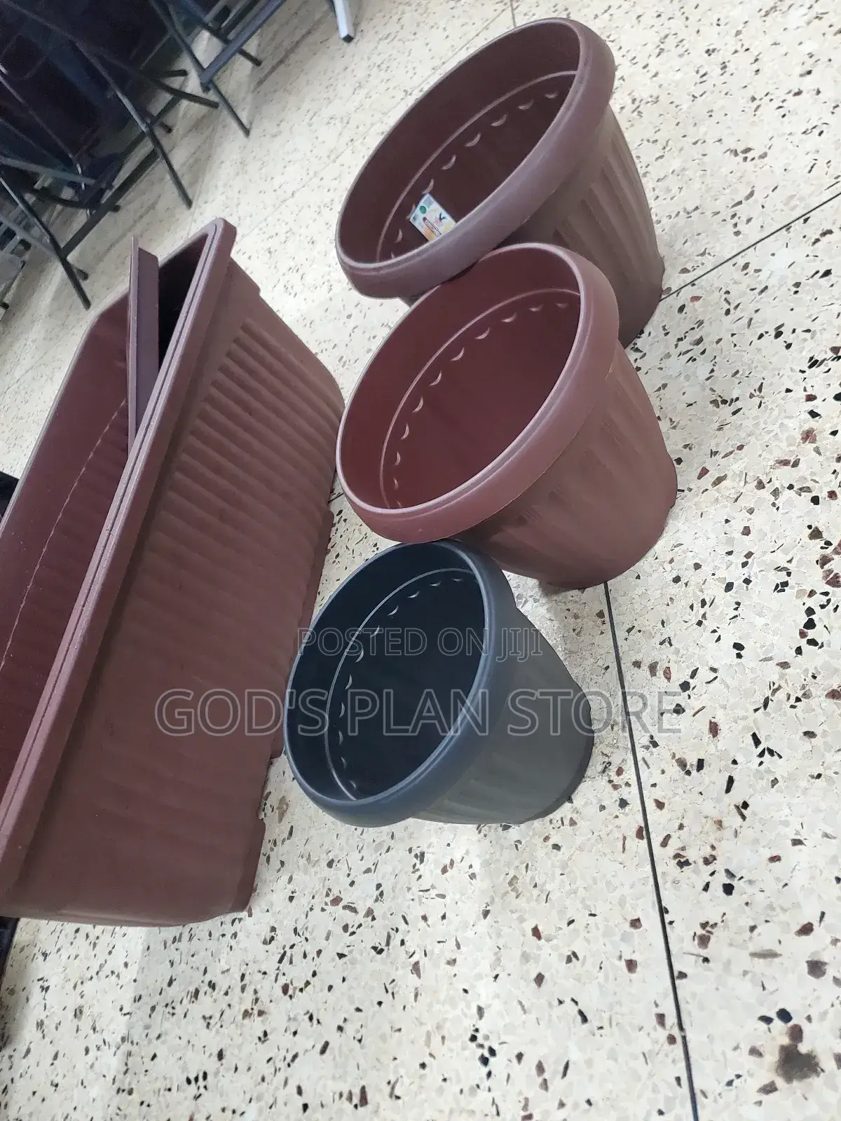 Quality Round Plastic Flower Pots (Orchid)