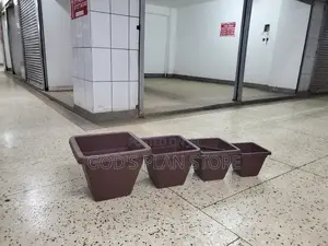 Garden Plastic Flower Pots Flower Pots (Square)