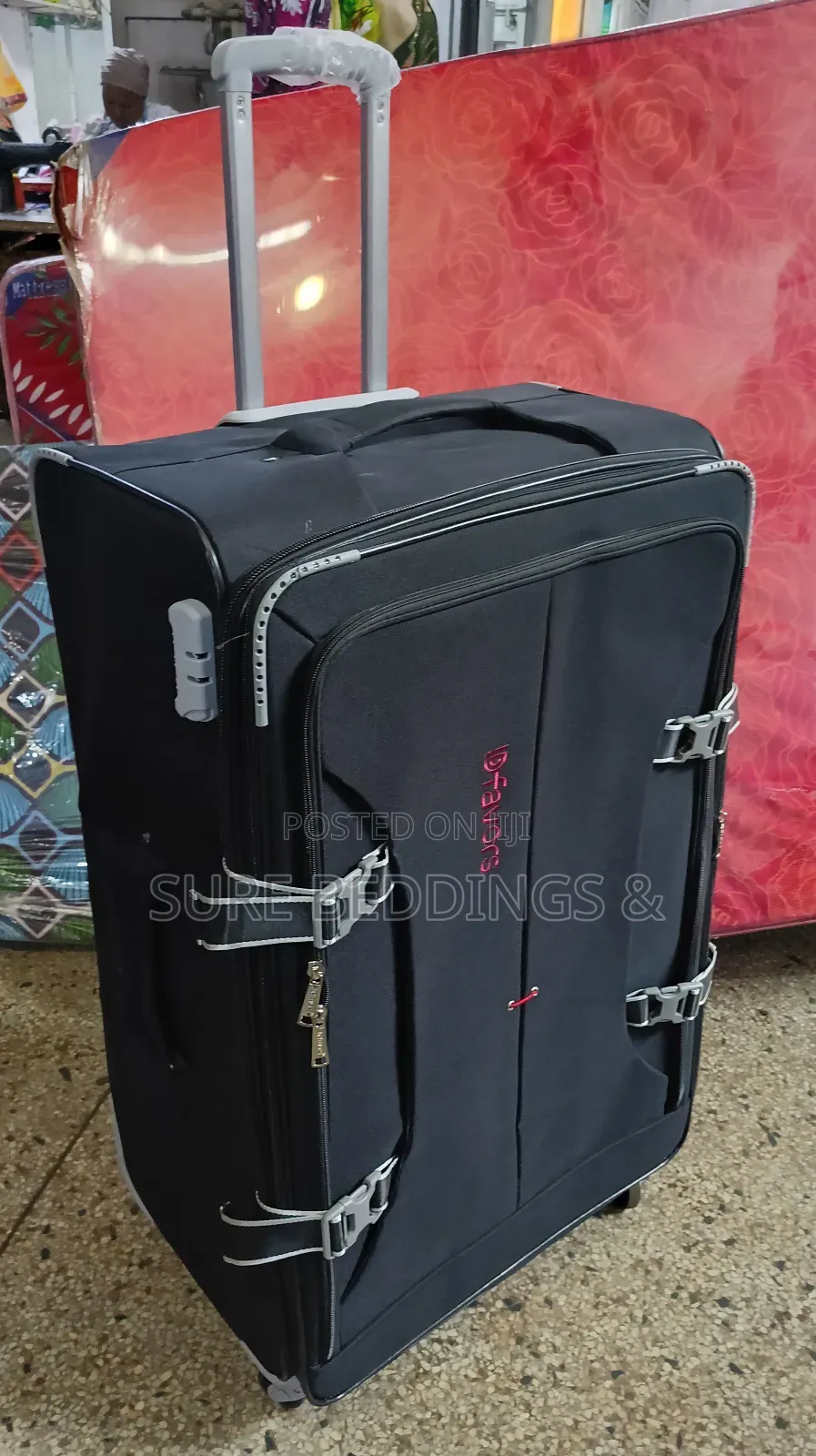 Dfavors Biggest Suitcase