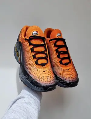 New Nike Air Max Dn Black/Orange Sneakers