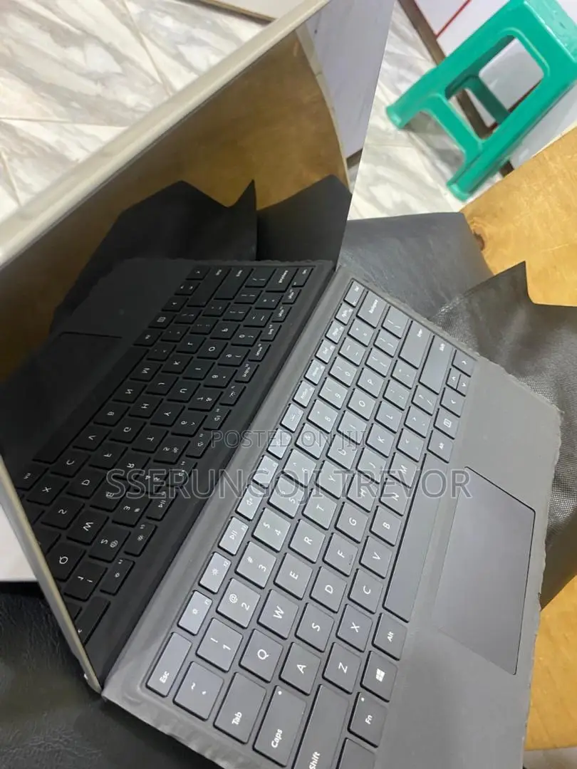 Laptop Microsoft Surface Pro 3 8GB Intel Core I5 SSHD+SSD 256GB