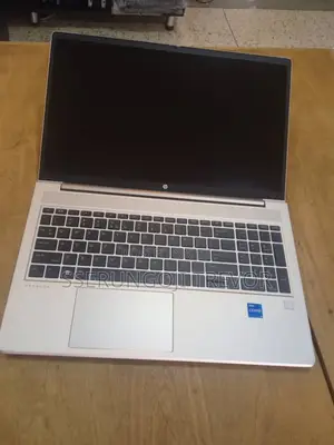 Laptop HP ProBook 450 G5 16GB Intel Core i5 SSHD+SSD 512GB