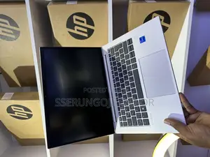 Laptop HP EliteBook 840 G8 8GB Intel Core I7 SSHD+SSD 256GB