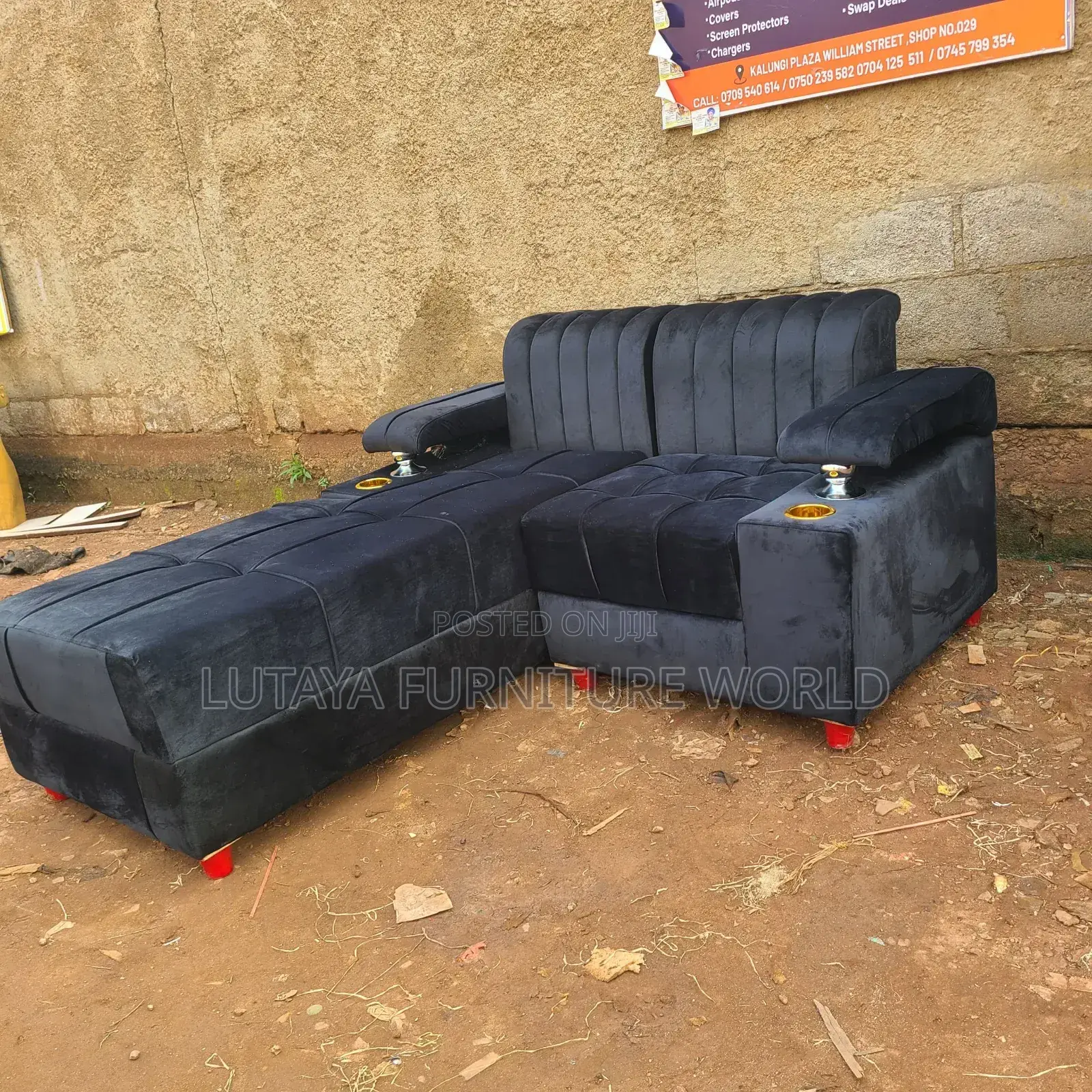 Min L Sofas for Sale in Black Color