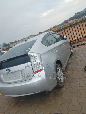 Toyota Prius 2011 Silver