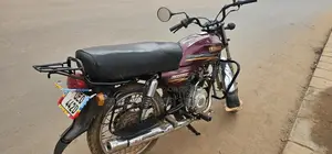 Yamaha Crux 2018 Red