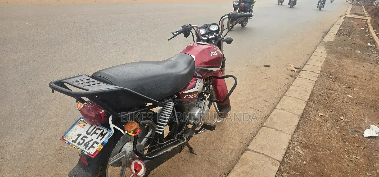 TVS HLX 125 2023 Red