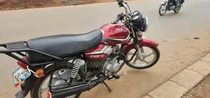 TVS HLX 125 2023 Red