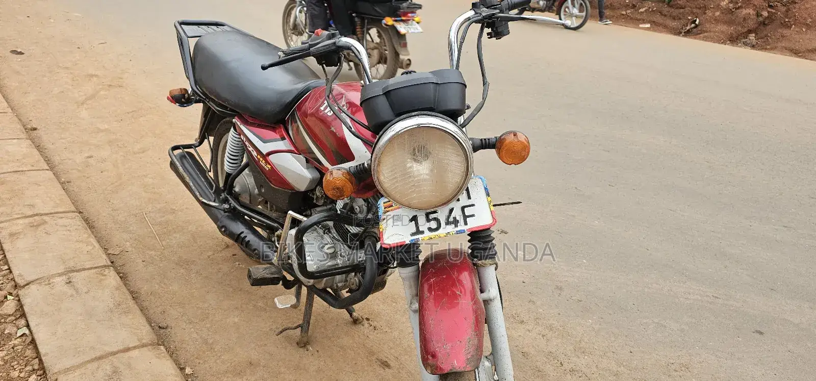 TVS HLX 125 2023 Red