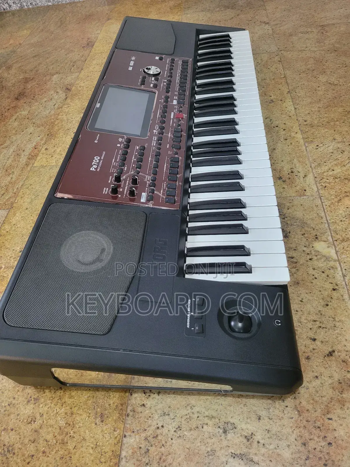 Korg Pa 700