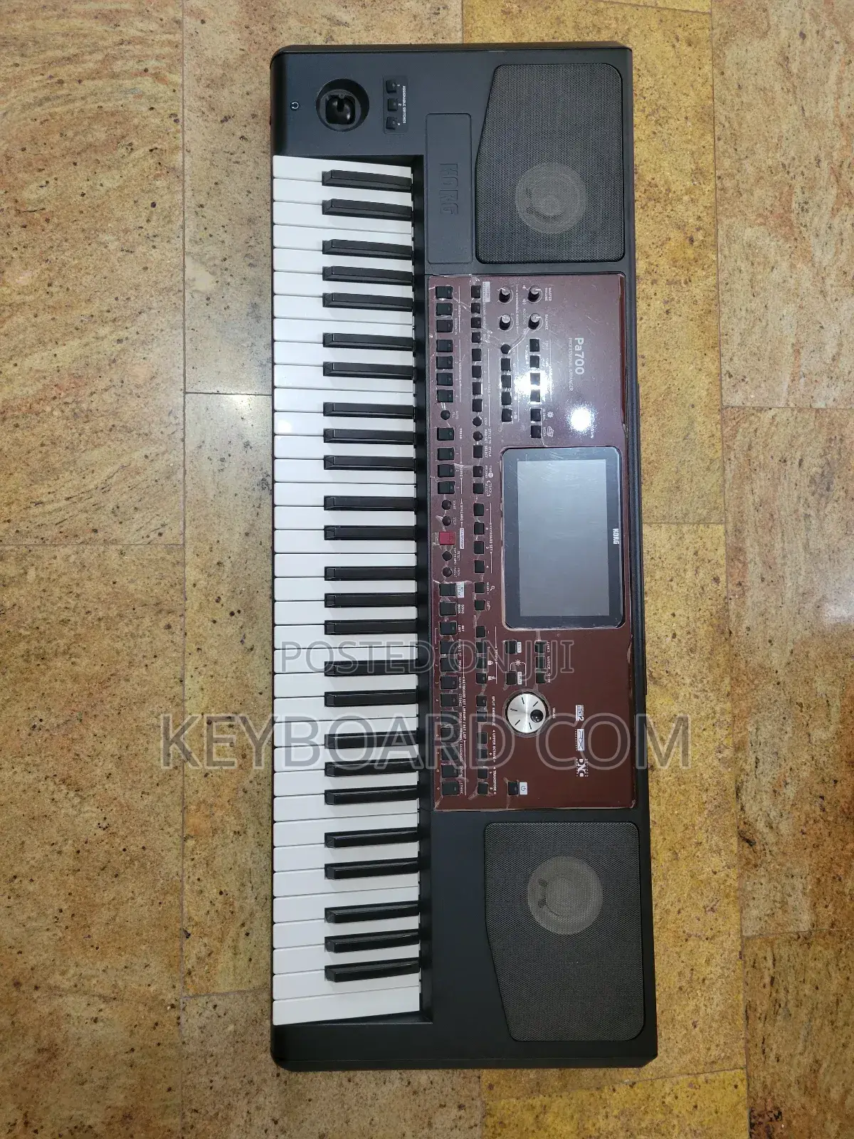 Korg Pa 700