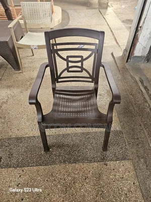 Arm Rest Plastic Chairs