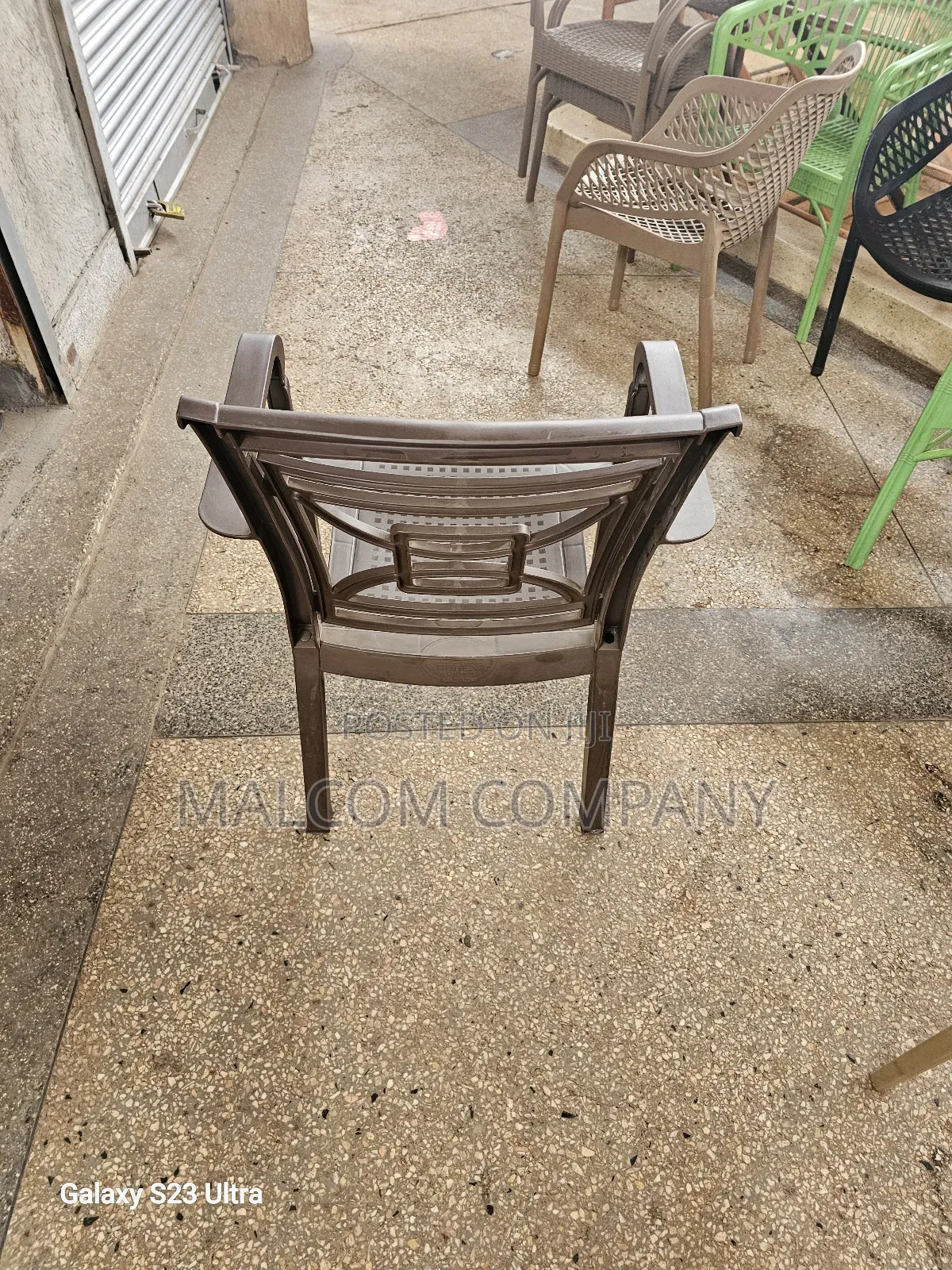 Arm Rest Plastic Chairs