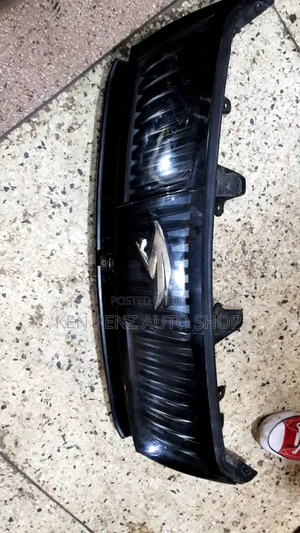 Harrier Hybrid 2016 Grill With Camera