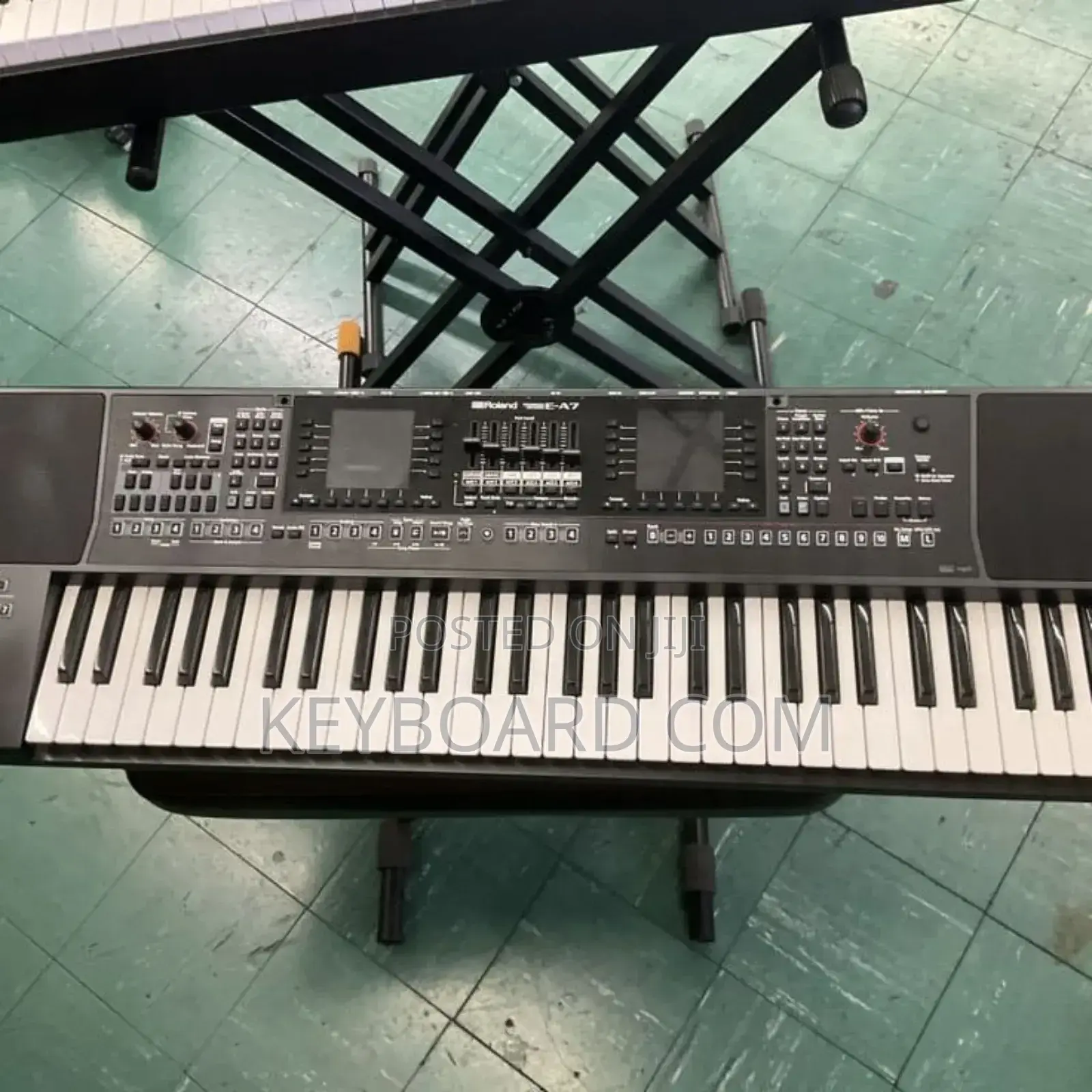 Roland E A7
