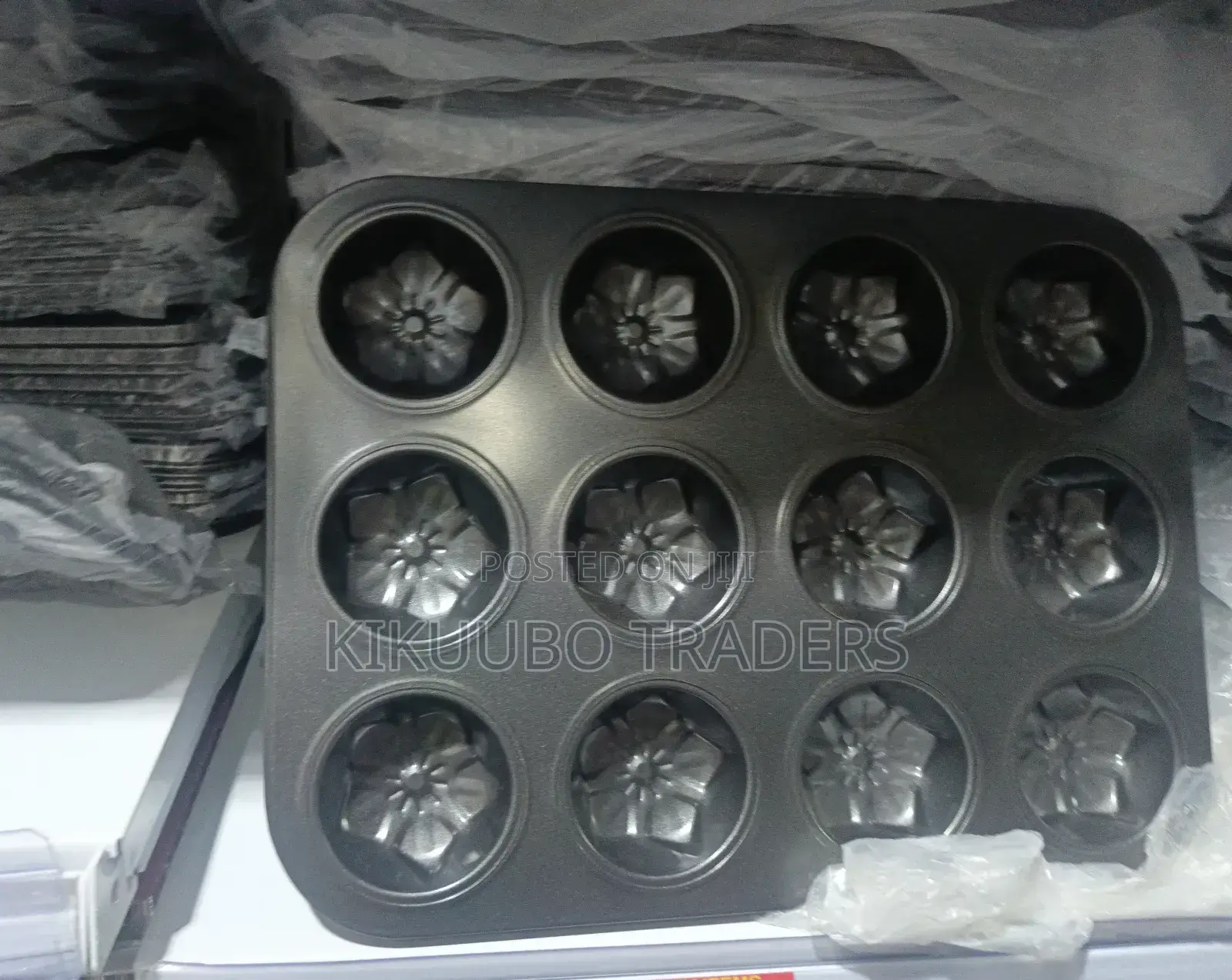12 Holes Nonstick Baking Tray