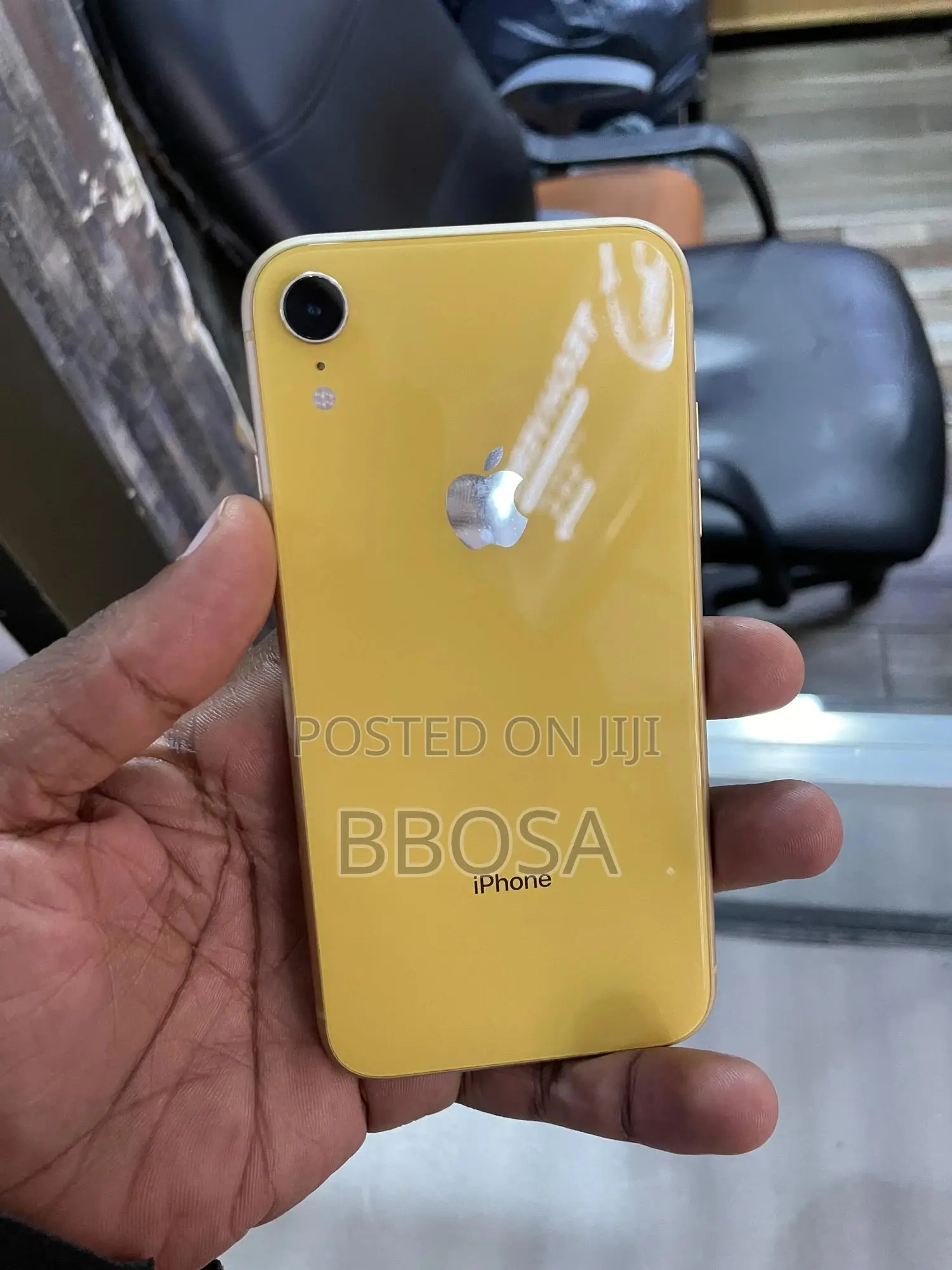 Apple XR 64 GB Yellow