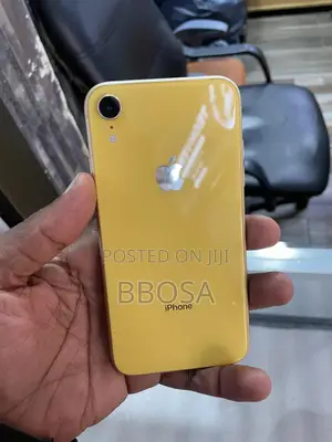 Apple XR 64 GB Yellow