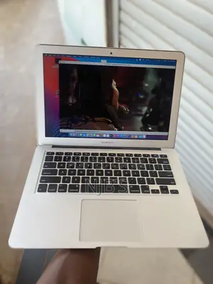 Laptop Apple MacBook Air 2015 8GB Intel Core i5 SSD 256GB